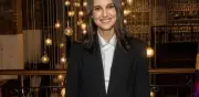Natalie Portman presume su embarazo en París con emotiva foto