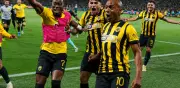 Orbelín Pineda gana su tercer título en Grecia con el AEK Atenas