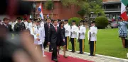 Paraguay aclara uso de banderas sin escudo en visita de Peña Nieto