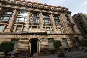 Prevén última baja de Banxico ante débil actividad económica