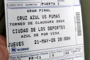 Revendedores luchan por boletos en Cruz Azul vs Pumas