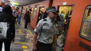 Riña en Metro La Raza: petardo y caos entre presuntos porros