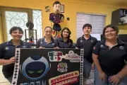 Robot futbolista mexicano busca bailar en competencia en Corea