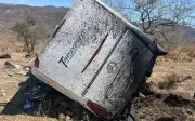 SAMU Jalisco traslada de urgencia a pasajero grave tras volcadura en Nayarit