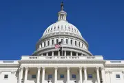 Senado de EU impulsa ley para poner fin a conflicto con Irán