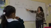 Ser maestro en México: salarios bajos y brecha educativa