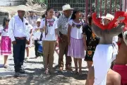 Sheinbaum critica visita de Ayuso y defiende raíces indígenas