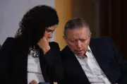 Sheinbaum retrasa elección judicial a 2028 y revive salas en SCJN