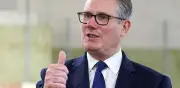 Starmer resiste presión y se mantiene como primer ministro británico