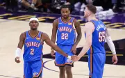 Thunder barre a Lakers; LeBron James en vilo