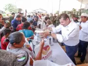 Tianguis del Bienestar llega a la Mixteca poblana con productos gratuitos
