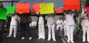 Trabajadores del Hospital Pediátrico de Iztapalapa exigen renuncia de director