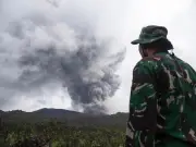 Tragedia en Indonesia: tres senderistas mueren por erupción del volcán Dukono