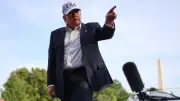 Trump advierte a Irán: 