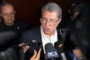 Trump amenaza con aranceles; Monreal critica discurso electoral