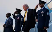 Trump insinúa publicación de archivos OVNI 
