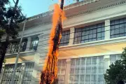 Vecinos denuncian daños y robos en primaria de Monterrey