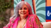 Verónica Castro sufre hiperventilación en caos con prensa en teatro