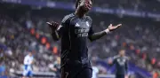 Vinicius Jr. frena el alirón del Barça con doblete ante Espanyol