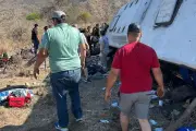 Volcadura en Nayarit deja 11 muertos y 25 heridos