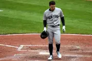 Volpe sorprende con regreso inesperado a los Yankees