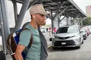 Vuelve Canales a la Ciudad tras viaje a la NBA