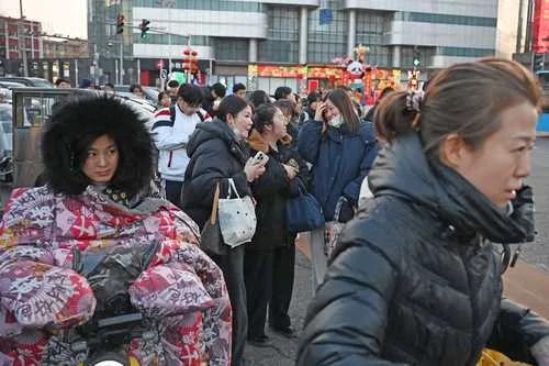 China prevé crecimiento del PIB de 4.5-5% en 2026 pese a tensiones globales