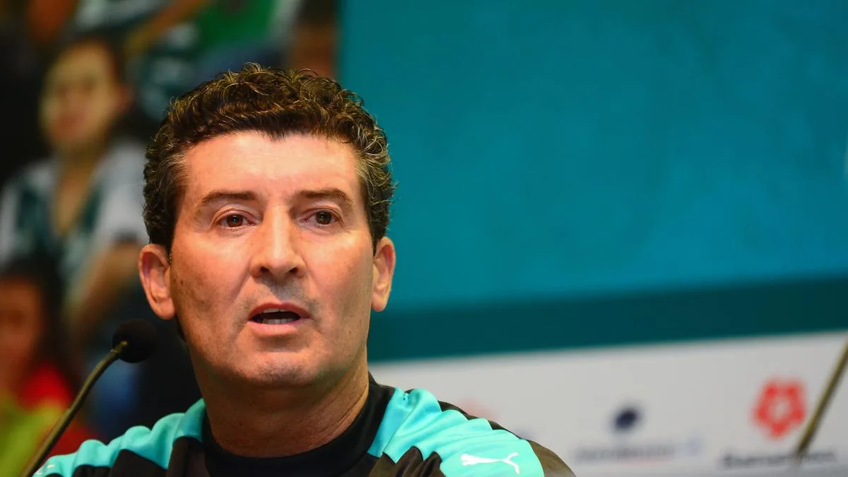 Chivas brilla con jóvenes pese a ausencias, según Chepo de la Torre