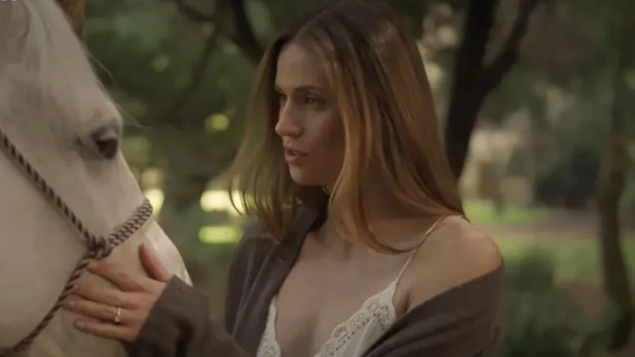 Netflix apuesta por el 'Hybrid Drama' con 'Entre padre e hijo', una serie mexicana de episodios de 10 minutos