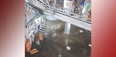 Agua invade Metro CDMX tras fuerte tormenta; activan alerta naranja