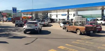 Continúa desabasto de gasolina en Oaxaca por bloqueo de la CNTE a Pemex