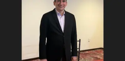 Exalcalde de Monterrey deja el PAN y se registra en Morena para gubernatura 2027