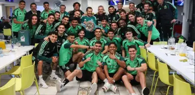 Julio César Chávez motiva al Tri rumbo al Mundial 2026 en emotiva visita