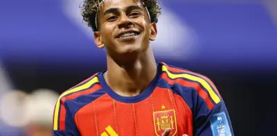 Lamine Yamal celebra su regreso tras goleada de España 4-0 a Arabia Saudí