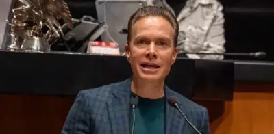 Manuel Velasco destaca en el Senado por su alta asistencia
