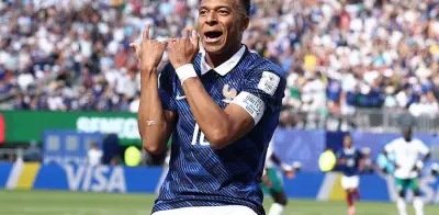 Mbappé celebra tocando la flauta y cumple promesa en Mundial 2026