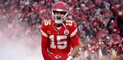 Patrick Mahomes firma contrato histórico de 504.75 mdd con Chiefs