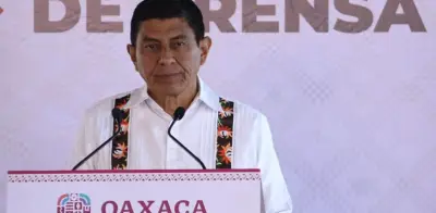 Salomón Jara enfrenta crisis ambiental: 118 municipios sin recolección de basura