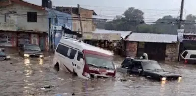Tromba en Tulancingo: inundaciones y caos vehicular en carretera a Cuautepec