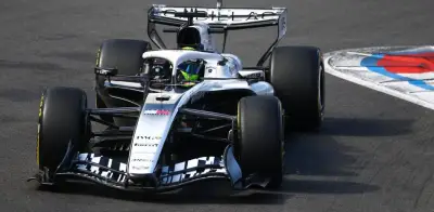 Viernes negro para Cadillac: Antonelli domina y Checo Pérez se queda sin FP2