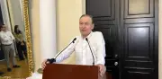 Alfonso Durazo niega investigación en EU y retiro de visa; 'casi sudo agua bendita'