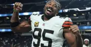 Bombazo en la NFL: Myles Garrett se va a los Rams por Jared Verse