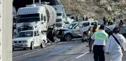 Choque múltiple deja un herido grave en Anáhuac, Nuevo León