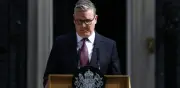 Dimite Starmer: Reino Unido se prepara para su séptimo primer ministro en una década