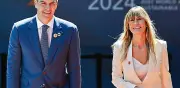 Esposa del presidente de España será juzgada por corrupción y le retiran el pasaporte