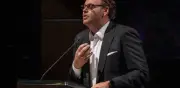 Faitelson critica a Sudáfrica por visas y caso de periodistas