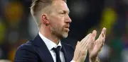 Graham Potter sufre misteriosa lesión en la oreja tras triunfo de Suecia