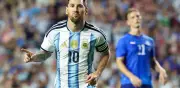 Hijo de excompañero de Messi en Barcelona lo sorprende en amistoso