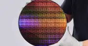 IBM presenta chip de 1 nm: 50% más rendimiento y 70% eficiencia energética