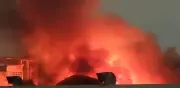 Incendio consume bodega cerca del Mercado de Jamaica en CDMX